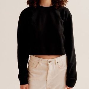 Kotn Cropped Sweatshirt - Black